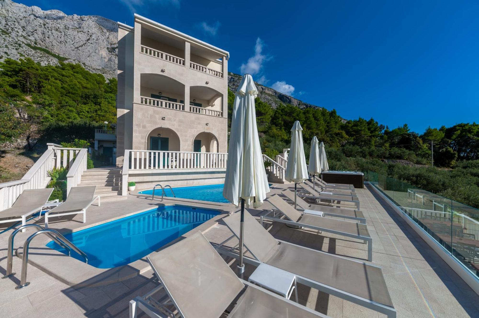 Villa Hills Makarska Exteriör bild